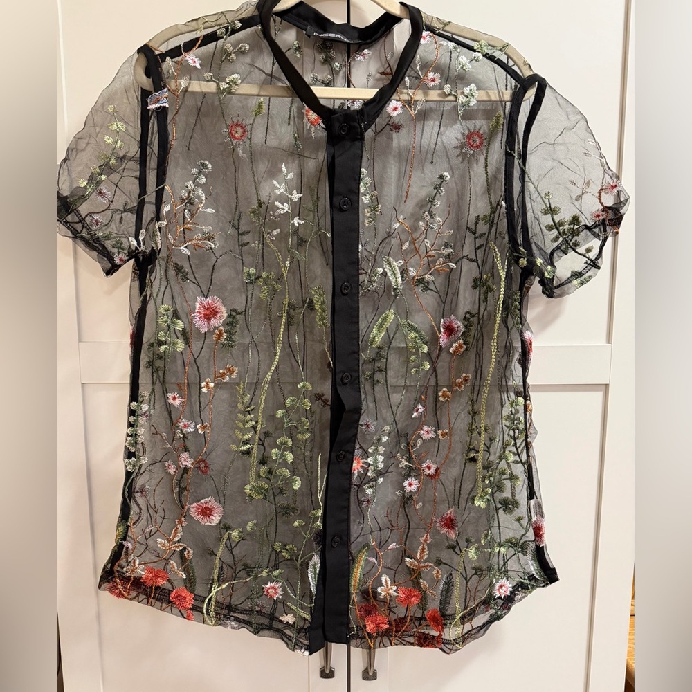 Incerun Shortsleeve Button Down Top L / XL NWOT